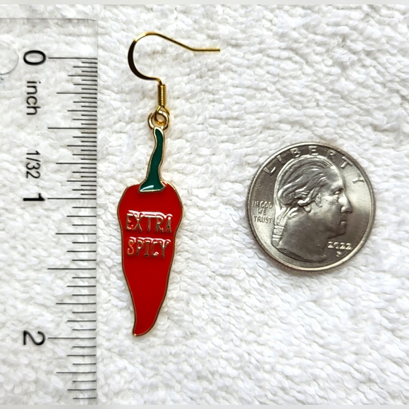 Hot Pepper Statement Dangle Earrings / Pierced - Picture 5 of 6